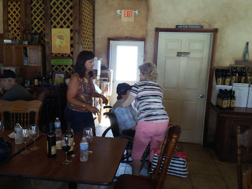 Winery «Meranda-Nixon Winery», reviews and photos, 6517 Laycock Rd, Ripley, OH 45167, USA