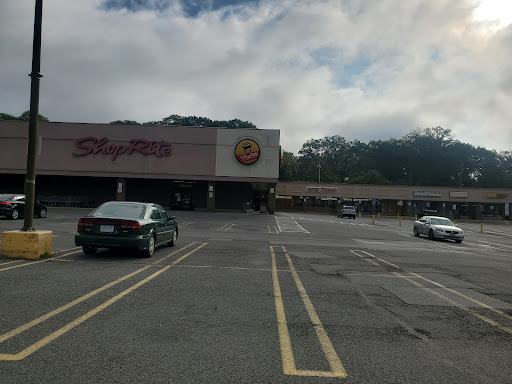 Grocery Store «ShopRite of Newburgh», reviews and photos, 88 N Plank Rd #1, Newburgh, NY 12550, USA