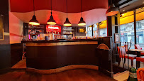 Atmosphère du Restaurant américain Indiana Café - Gambetta à Paris - n°16