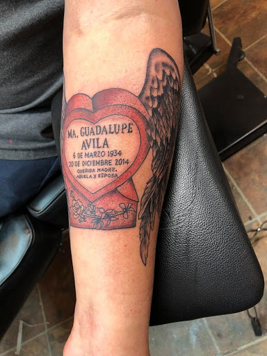 Tattoo Shop «Sol Maya Tattoo», reviews and photos, 5205 W Mississippi Ave, Lakewood, CO 80226, USA