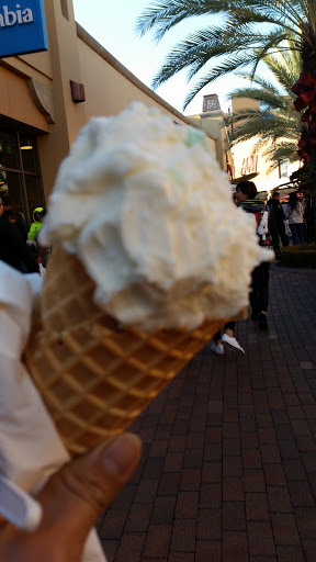 Sportswear Store «Columbia Sportswear Outlet Store», reviews and photos, 100 Citadel Dr #636, Commerce, CA 90040, USA