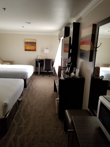 Holiday Inn Express & Suites Santa Clara, an IHG Hotel image