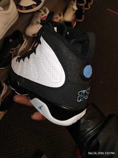 Foot Locker, 1915 Greeley Mall, Greeley, CO 80631, USA, 