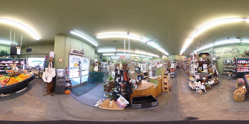 Grocery Store «Bear Foods Natural Market», reviews and photos, 125 E Woodin Ave, Chelan, WA 98816, USA