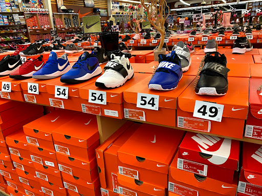 Shoe Store «Shoe City», reviews and photos, 4170 E Willow St, Long Beach, CA 90815, USA