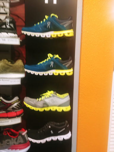 Shoe Store «Fleet Feet Sports», reviews and photos, 2311 J St, Sacramento, CA 95816, USA