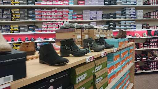 Shoe Store «Famous Footwear», reviews and photos, 1515 US-22 #42, Watchung, NJ 07069, USA