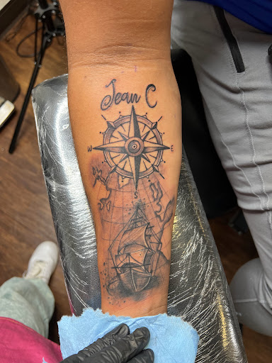 Explore simple guy tattoo ideas, creative tattoo ideas in Atlanta, available at Arte Tattoo