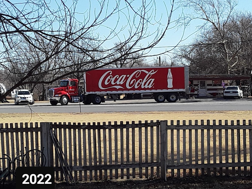 Peppermint Pad Drive-In 73766