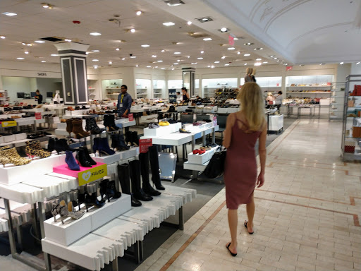 Department Store «Lord & Taylor», reviews and photos, 760 Boylston St, Boston, MA 02199, USA