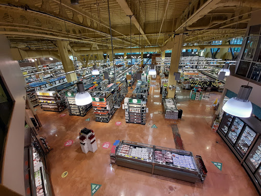 Grocery Store «Whole Foods Market», reviews and photos, 1210 NW Couch St, Portland, OR 97209, USA