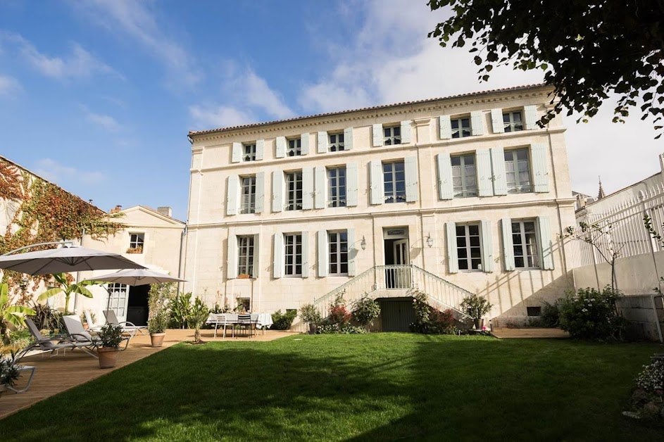 La Tillaie : Chambres d'hôtes de charme avec SPA et massages entre La Rochelle et Royan en Charente-Maritime à Pont-l'Abbé-d'Arnoult (Charente-Maritime 17)