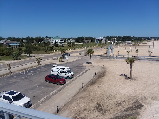 Waveland Pier beach