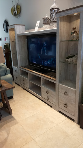 Furniture Store «City Furniture Boca Raton», reviews and photos, 3350 Airport Rd, Boca Raton, FL 33431, USA