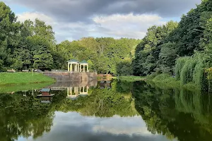 Biryulevskiy Dendropark image