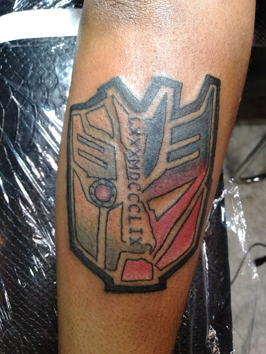 Tattoo Shop «Assassins Tattoo Shop», reviews and photos, 405 Reed Ave, Kalamazoo, MI 49001, USA