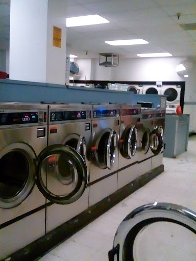 Laundromat «Hillsdale Coin Laundry», reviews and photos, 5581 Hillsdale Blvd #3, Sacramento, CA 95842, USA