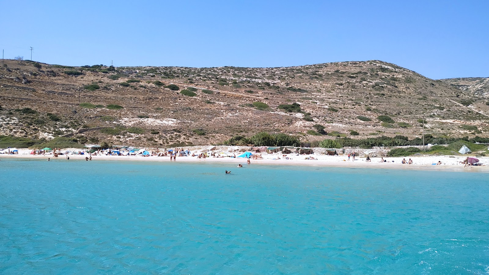 Foto von Kedros Strand mit sehr sauber Sauberkeitsgrad