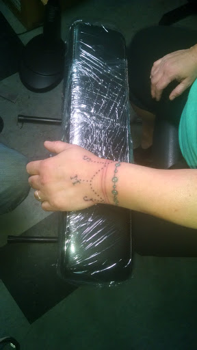 Tattoo Shop «22 Caliber Tattoo Studio», reviews and photos, 3501 Parsons Ave, Columbus, OH 43207, USA