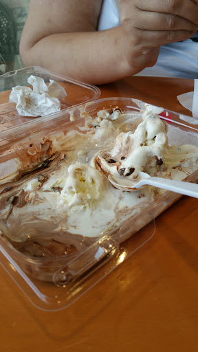 Ice Cream Shop «Cold Stone Creamery», reviews and photos, 1615 Town Center Dr, Lakeland, FL 33803, USA