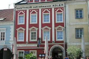 Hotel & Vinothek Schwarzer Adler Ottensheim am Donauradweg image