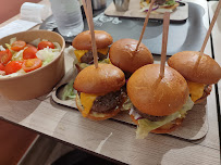 Plats et boissons du Restaurant Khaan Burger & Poke à Bègles - n°15