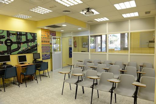 Autoescuela Jose Luis en Fuenlabrada provincia Madrid