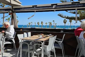 Surfers bar & grill. image
