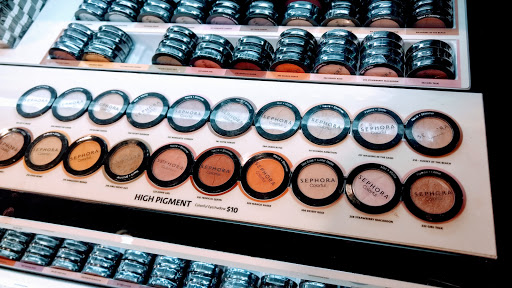 Cosmetics Store «SEPHORA», reviews and photos, 108 N State St Ste 134, Chicago, IL 60602, USA