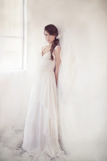 mary aviv wedding dress