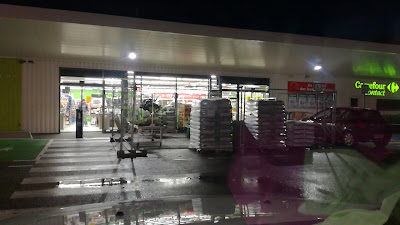 Carrefour Contact à Lalbenque