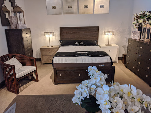 Furniture Store «Rooms To Go & Rooms To Go Kids Furniture Store - Mobile», reviews and photos, 3720 Airport Blvd, Mobile, AL 36608, USA