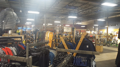 Camping Store «REI», reviews and photos, 766 E Big Beaver Rd, Troy, MI 48083, USA