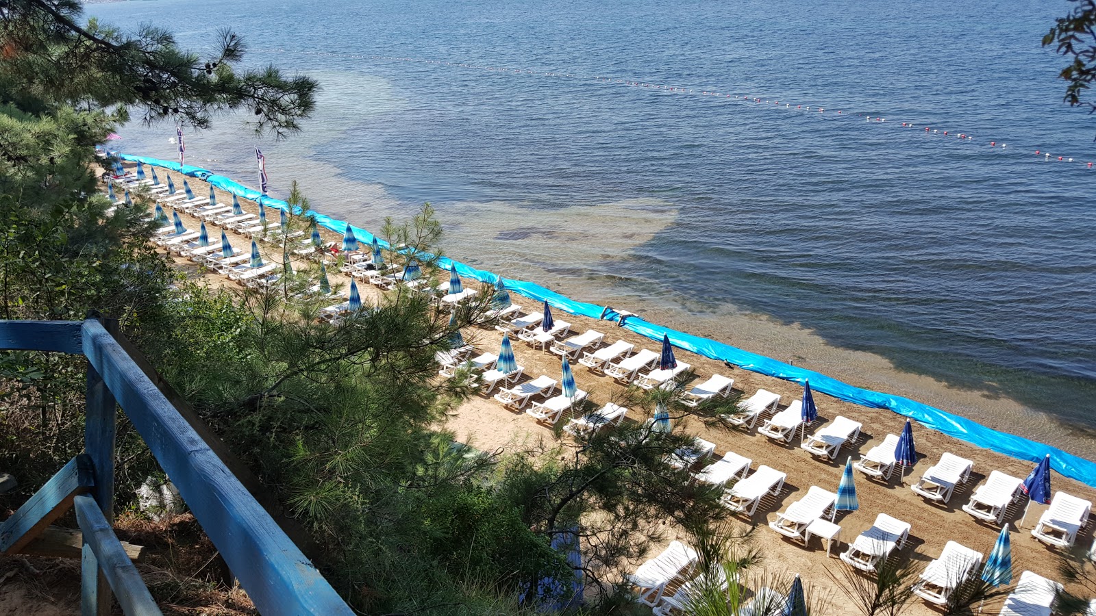 Kablo Blue Beach & Camping'in fotoğrafı geniş plaj ile birlikte