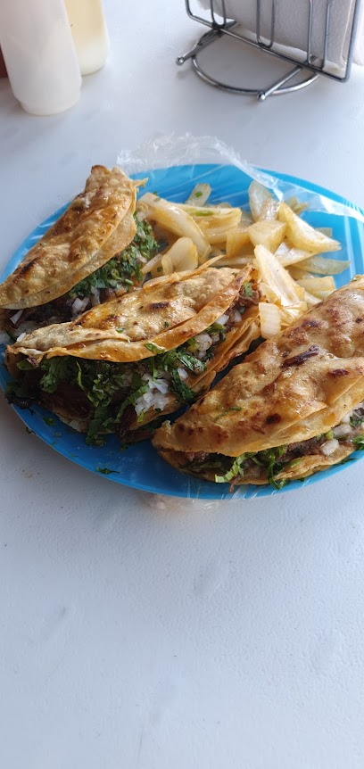 Tacos De Barbacoa Y Lengua 'El Gallo'