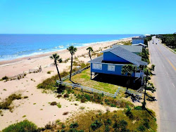 Foto van Burley L. Lyons beach voorzieningenruimte