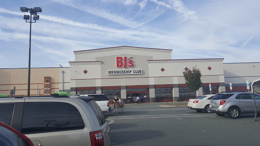 BJ’s Wholesale Club, 1433 Boone Station Dr, Burlington, NC 27215, USA, 