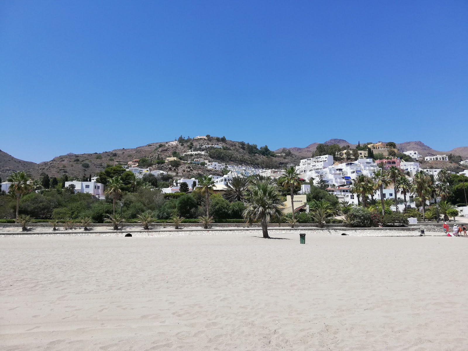 Foto di Playa de la Mena con baia grande
