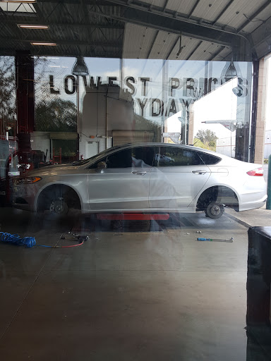 Tire Shop «Discount Tire Store - Lakeland, FL», reviews and photos, 6975 US Hwy 98 N, Lakeland, FL 33809, USA