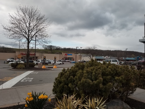 Shopping Mall «Sussex County Mall», reviews and photos, 15 Hampton House Rd, Newton, NJ 07860, USA