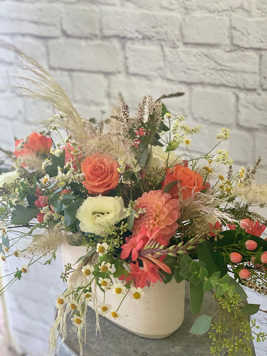 Florist «Sweet Pea Florist», reviews and photos, 5918 Naples Plaza, Long Beach, CA 90803, USA