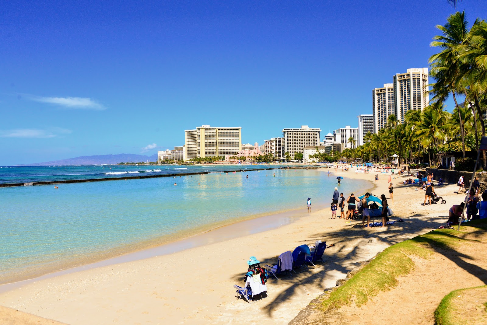Waikiki Plajı'in fotoğrafı kısmen otel alanı