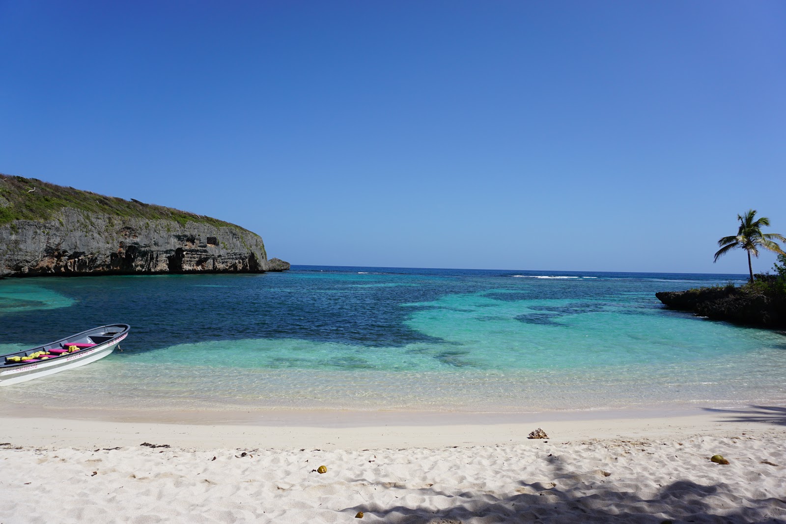 Foto von Madama Strand mit kleine, beiger kiesel Oberfläche