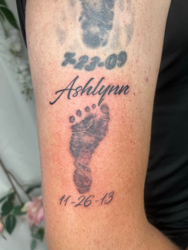 Explore edgy tattoo ideas, creative tattoo ideas in Foley, available at Emerald Ink Tattoos by Victoria