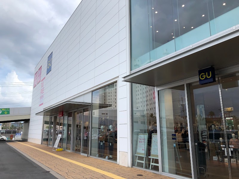 ユニクロ アクロスプラザ与次郎店