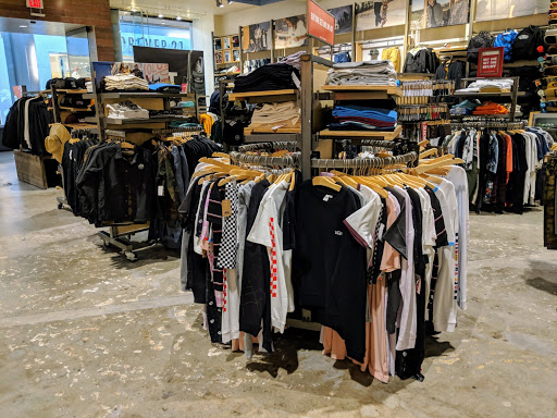 Shoe Store «Vans», reviews and photos, 5800 Northgate Dr, San Rafael, CA 94903, USA