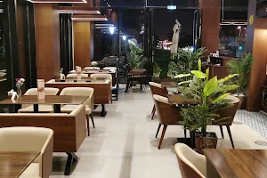 Tamm Cafe & Restaurant image