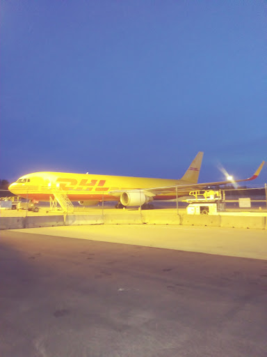 Shipping and Mailing Service «DHL EXPRESS», reviews and photos, 2120 77th St, Minneapolis, MN 55450, USA