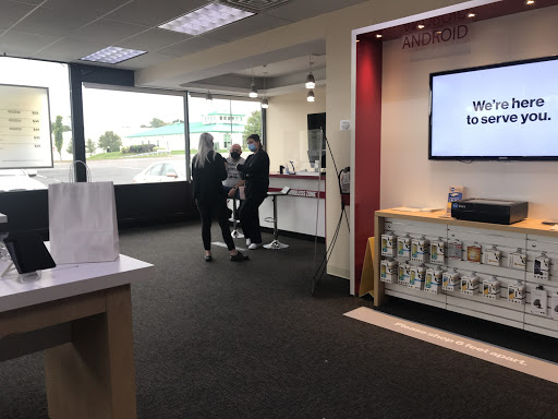 Cell Phone Store «Verizon Authorized Retailer - Wireless Zone», reviews and photos, 110 E Street Rd, Feasterville-Trevose, PA 19053, USA