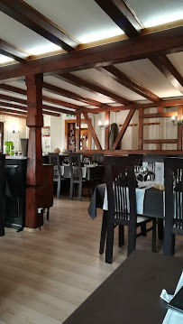 Atmosphère du Restaurant français Hostellerie du Cerf Blanc à Neuhaeusel - n°6